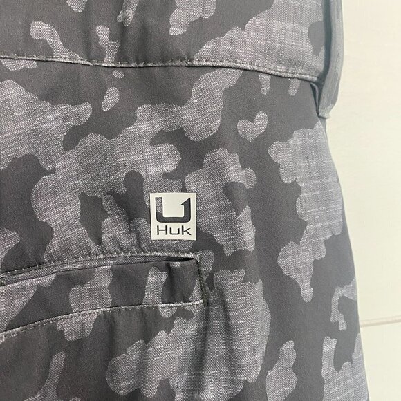 HUK Performance Pursuit Running Lakes Gray Camo Fishing 6" Shorts Men's Size XXL - Picture 5 of 12
